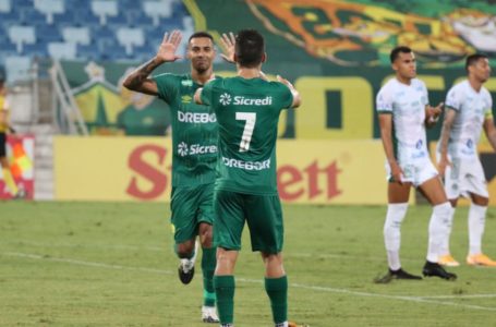 Cuiabá goleia Guarani por 4 a 0 na Série B