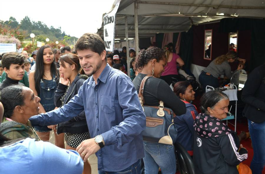  PREFEITO REELEITO DE CAPELINHA TESTA POSITIVO PARA COVID-19