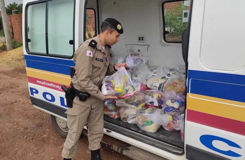  Solidariedade em alta: Polícia Militar promove ações de Natal em cidades do Norte de Minas e Vales