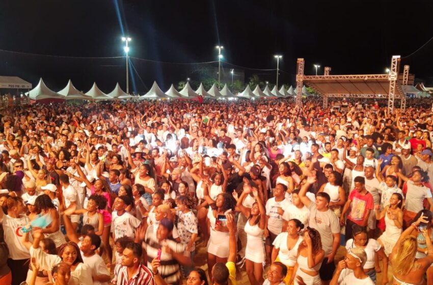  Festival da Virada 2023: artistas locais encerram as comemorações na Arena Praia da Barra em Mucuri