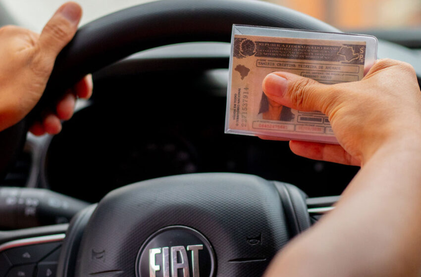  Detran estipulou limite MÁXIMO de idade para dirigir no Brasil? Veja o que está escrito na Lei