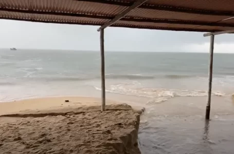 Dois turistas mineiros morrem afogados em praia no sul da Bahia