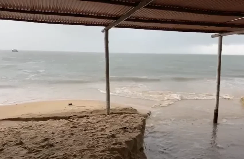  Dois turistas mineiros morrem afogados em praia no sul da Bahia