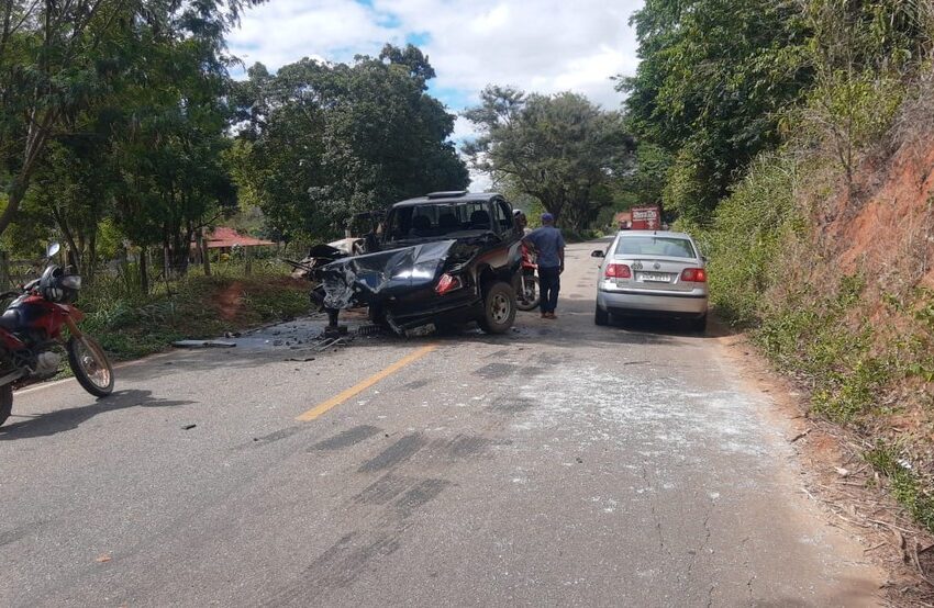  Duas idosas morrem em acidente na BR-474 na cidade de Aimorés