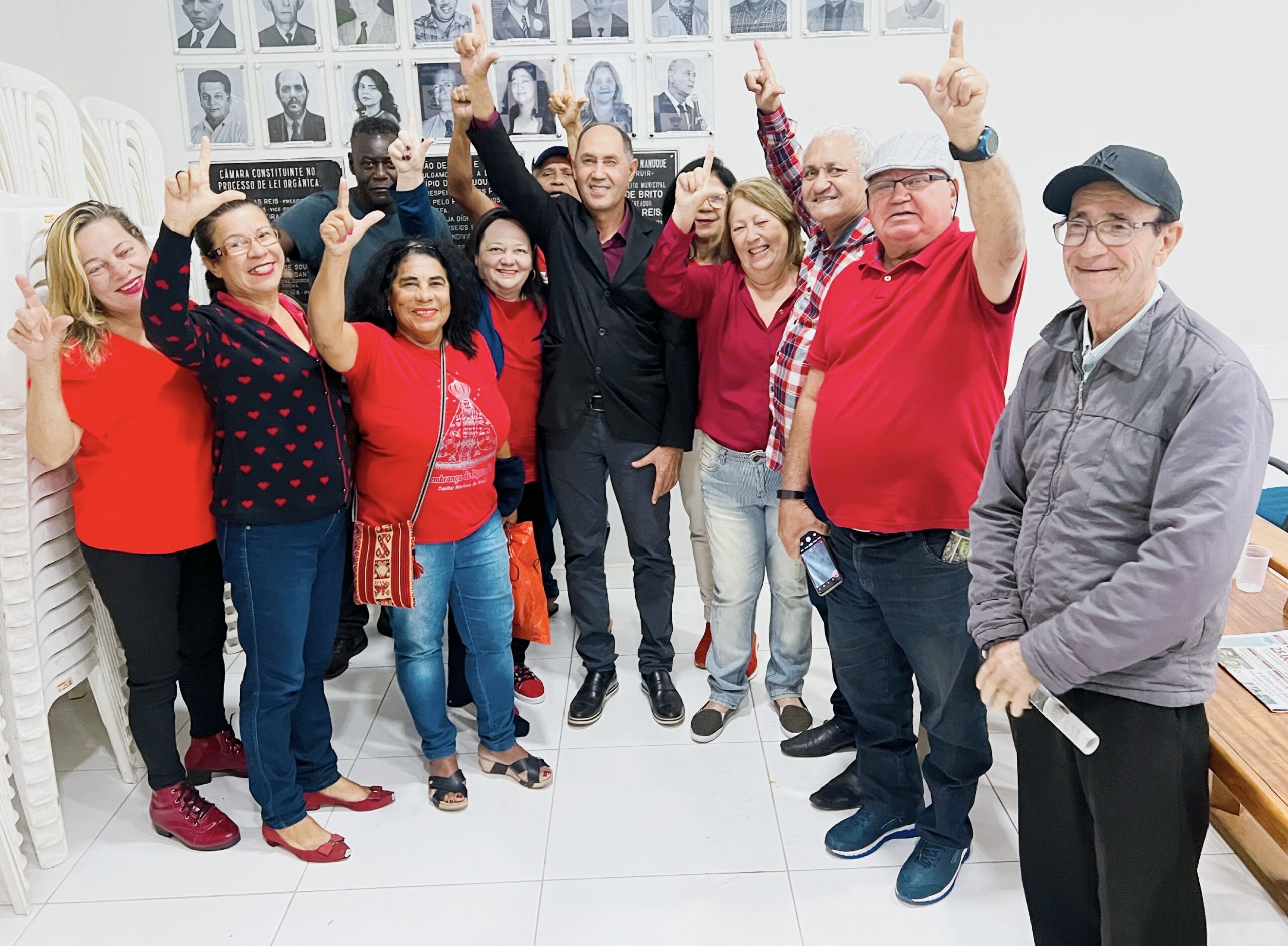  VEREADOR ELSON LIMA RECEBE APOIO DO PARTIDO DOS TRABALHADORES NA REUNIÃO ORDINÁRIA DA CÂMARA MUNICIPAL DE NANUQUE