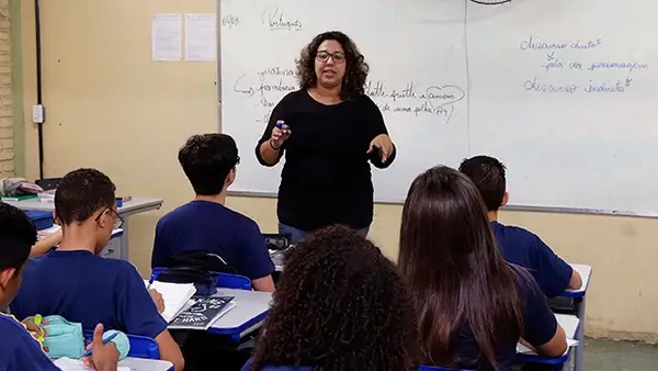  Governo de Minas vai pagar adicional de valorização a servidores da educação