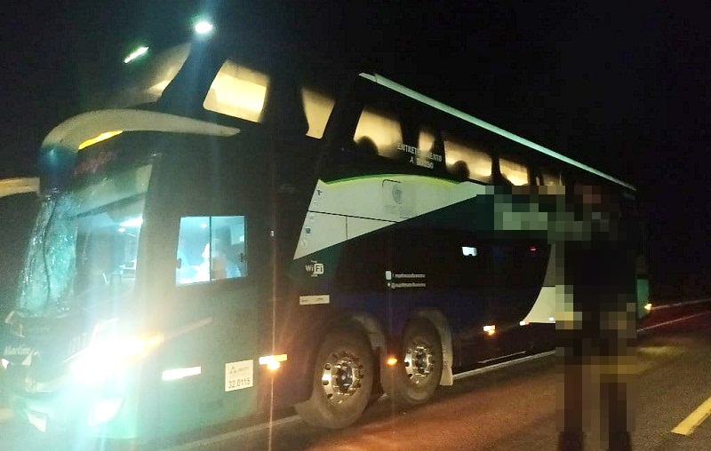  Homem sem identificação morre atropelado por ônibus de turismo na BR 101 em Teixeira de Freitas