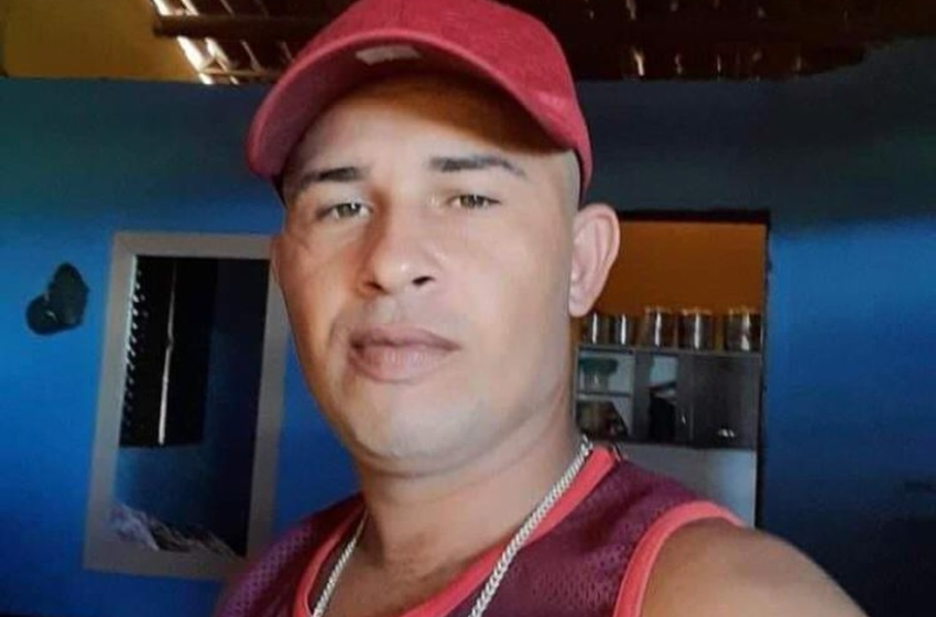  Polícia procura dupla suspeita de assassinar homem em Águas Formosas