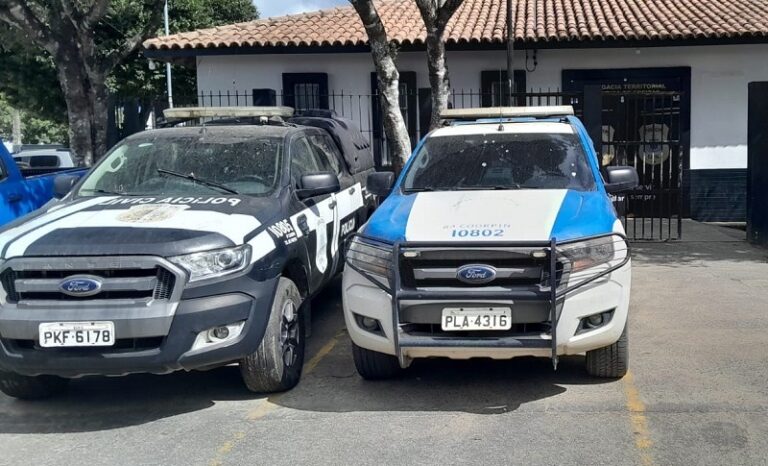 Suspeito de tentar matar vizinho é contido por populares e preso pela PM com armas ensanguentadas
